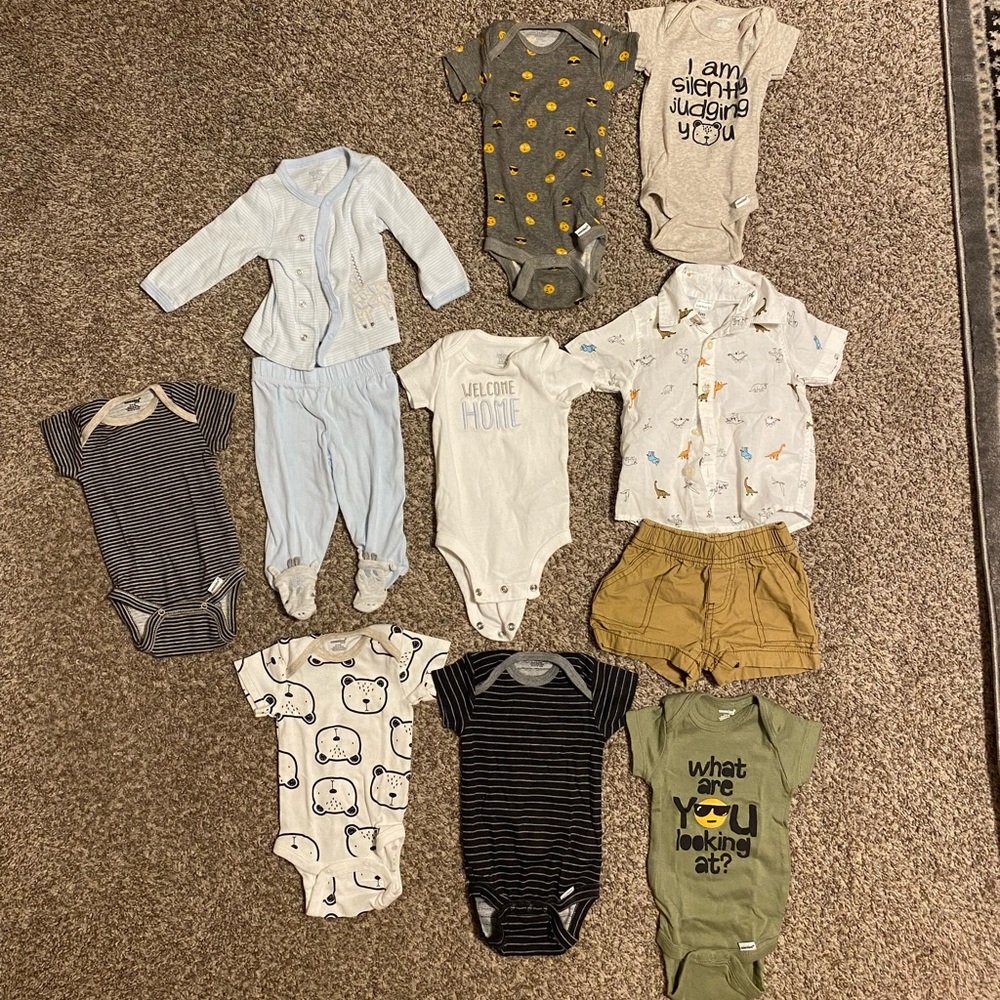 New Born Baby Bundle. 2 full outfits & 6 onesies